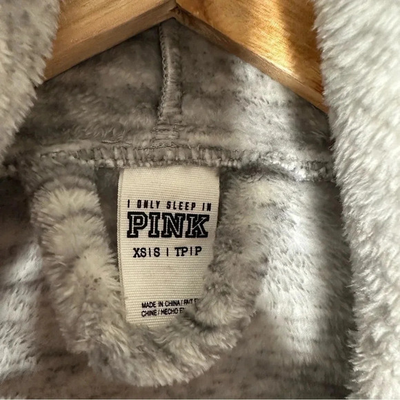 Victorias Secret PINK Gray Gold Sequin Plush Robe Size XS/S - Picture 11 of 11